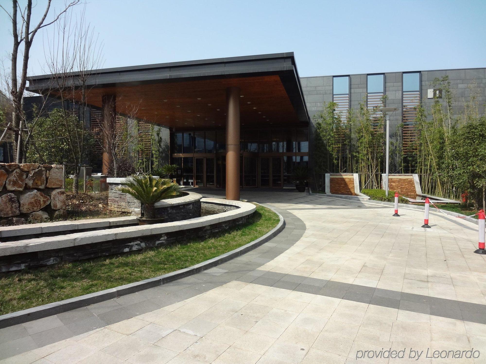 Suzhou Qingshan Conference Center Hotel Exterior photo